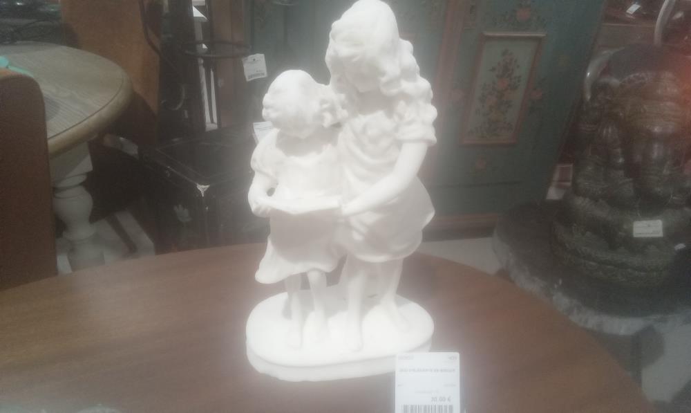 DUO D'ELEGANTE EN BISCUIT