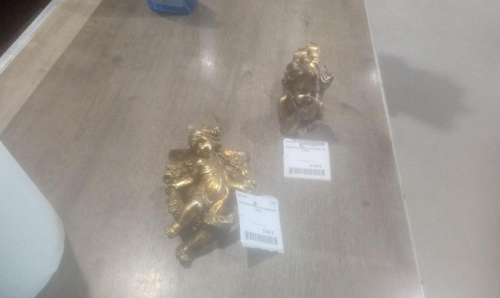 ANGE EN RESINE PM ASSIS EN L'ETAT