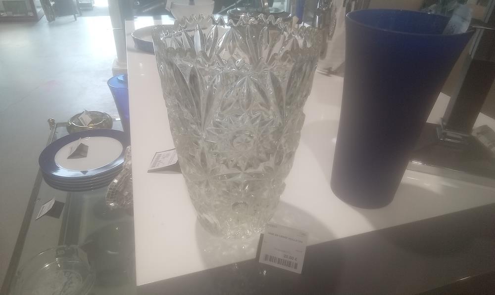 VASE EN VERRE MOULE GM