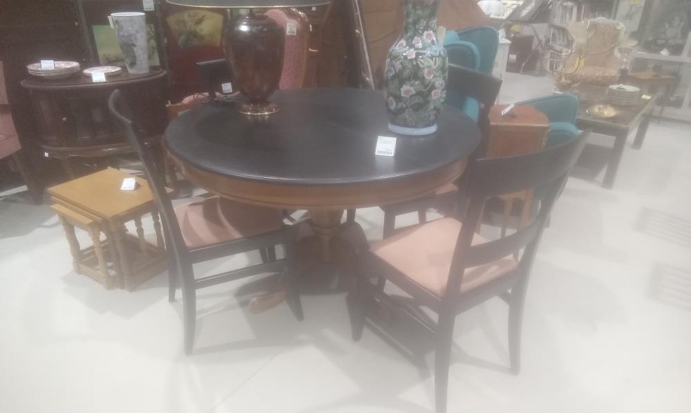 TABLE ST LOUIS PHILIPPE+1ALL INTERIUERE DE 42 CM+4CHAISES+2 OFFERTES