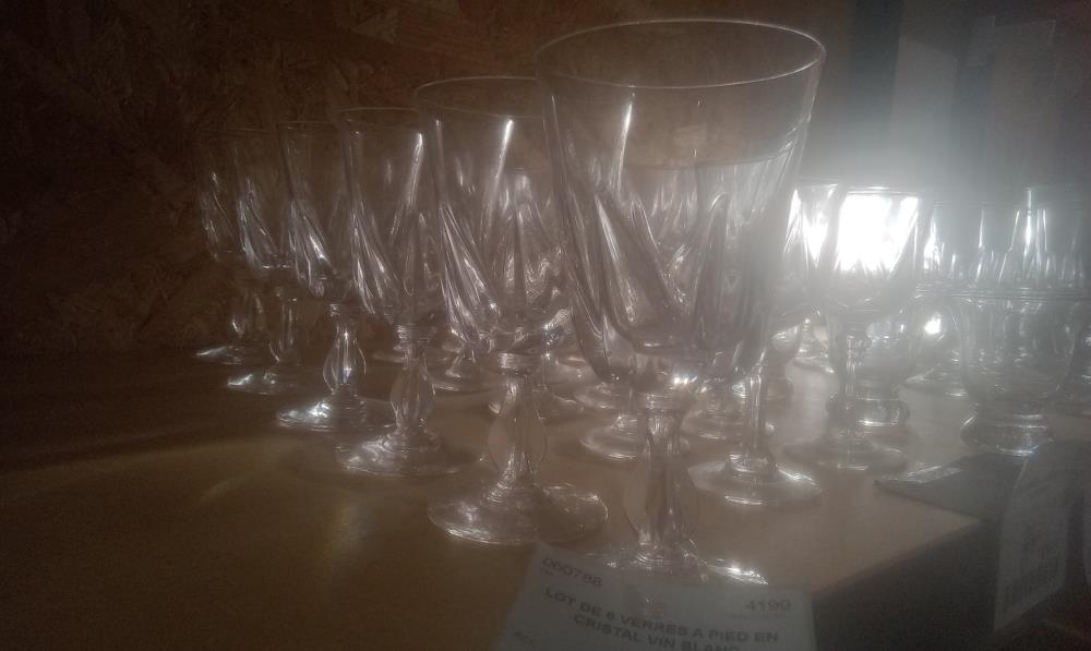 LOT DE 6 VERRES A PIED EN CRISTAL VIN BLANC