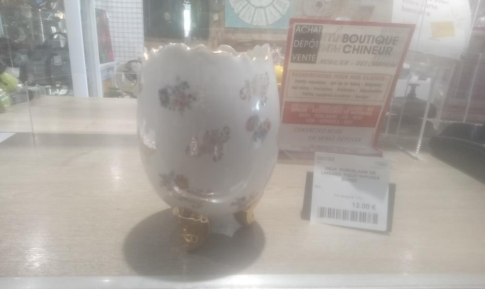 OEUF  PORCELAINE DE LIMOGES  PIEDSTRIPODES  DORES