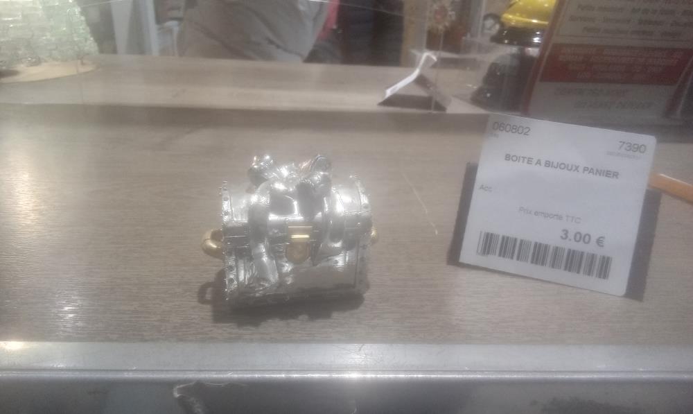 BOITE A BIJOUX PANIER