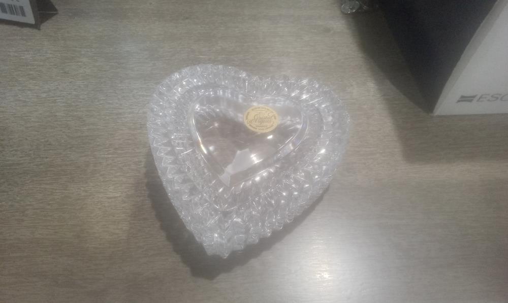 BONBONNIERE CRISTAL D'ARQUES FORME COEUR