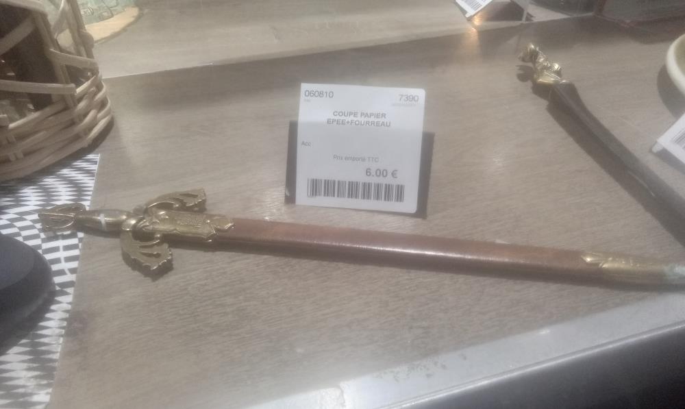 COUPE PAPIER EPEE+FOURREAU