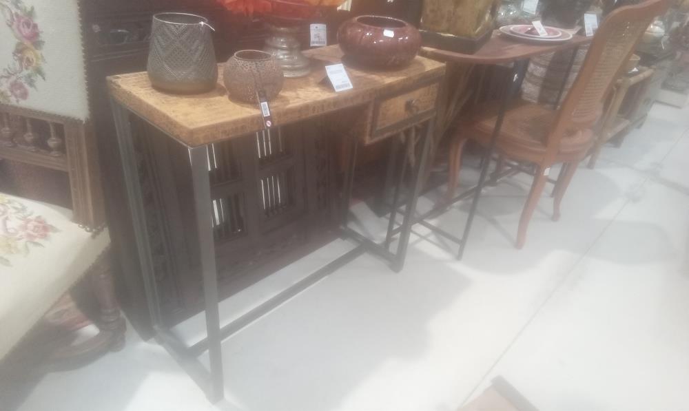 CONSOLE INDUSTRIELLE 1 TIROIR+PEAU EN L'ETAT