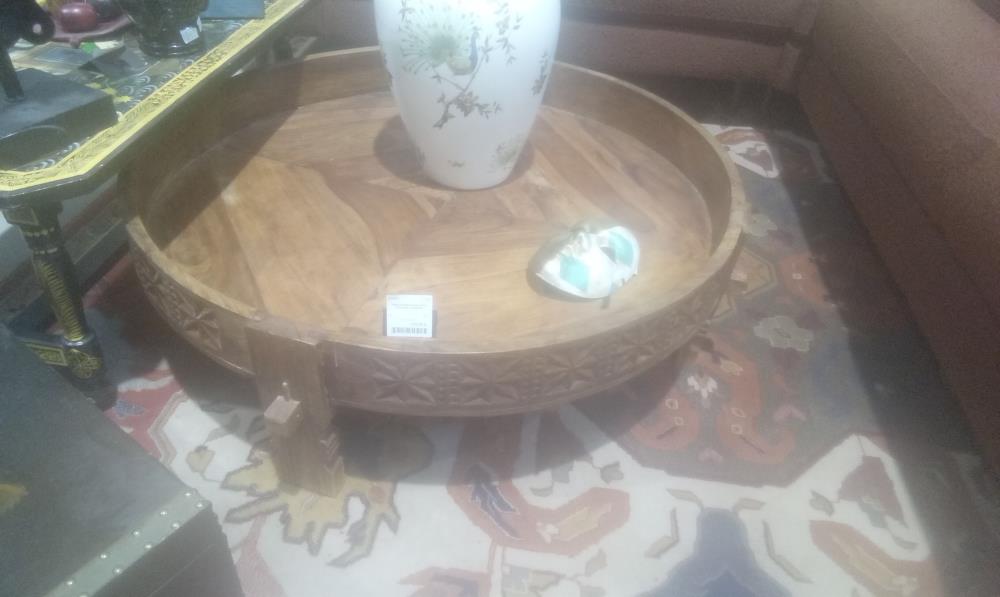 TABLE BASSE RONDE BOIS EXOTIQUE  INDIENNE