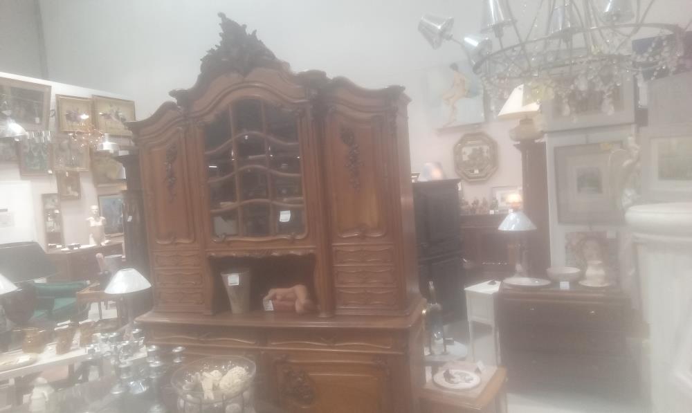 BUFFET 2 CORPS 1900 NOYER SCULPTE 8 TIROIRS+4PORTES