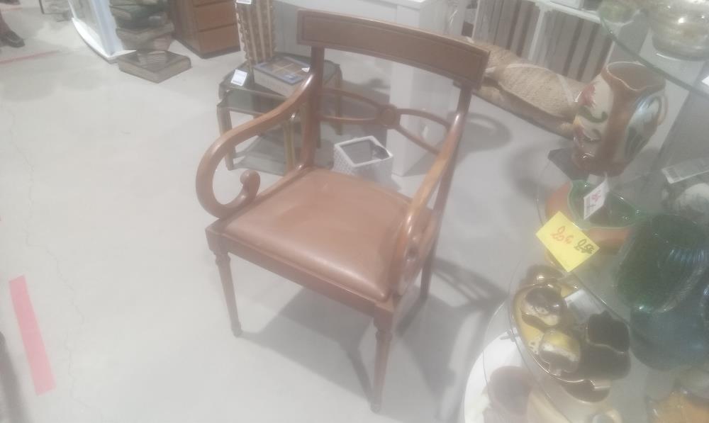FAUTEUIL STYLE ANGLAIS ASSISE MARRON
