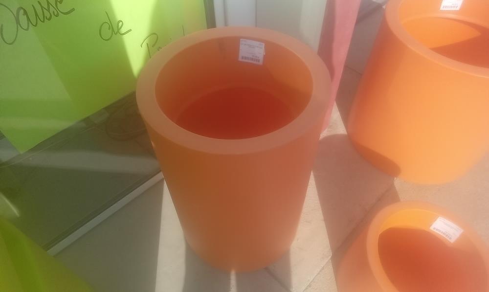 POT DE JARDIN 75L PLASTIKEN ORANGE