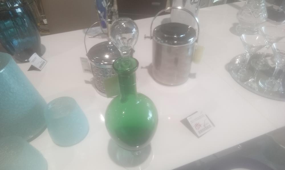 CARAFE EN VERRE VERT+BOUCHON