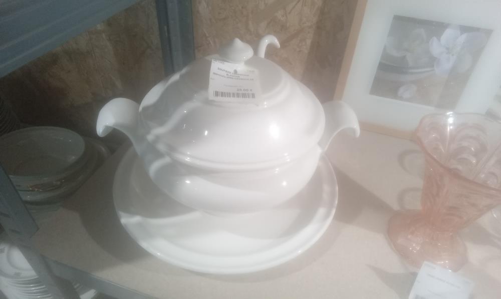 SOUPIERE CERAMIQUE BLANCHE GM+CUILLERE+DESSOUS DE PLAT