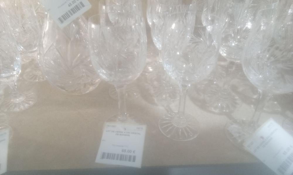 LOT DE VERRE A VIN CRISTAL DE BOHEME