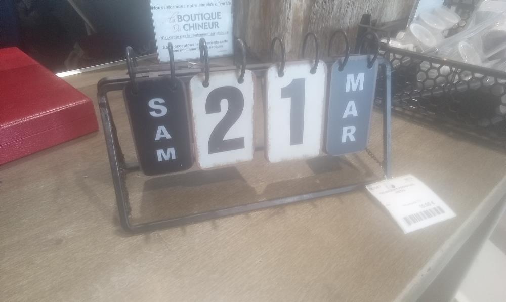 CALENDRIER PERPETUEL METAL