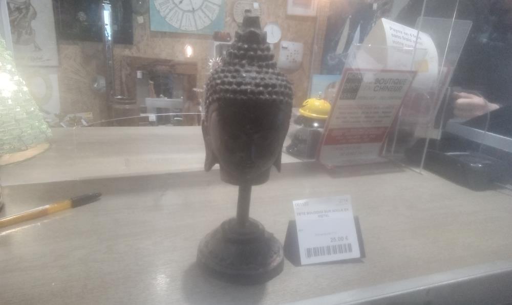 TETE BOUDDHA SUR SOCLE EN METAL