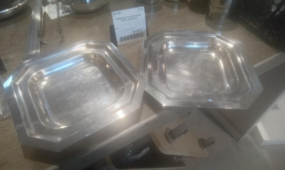 PAIRE DE PLAT PM PLASAIT METAL ARGENTE