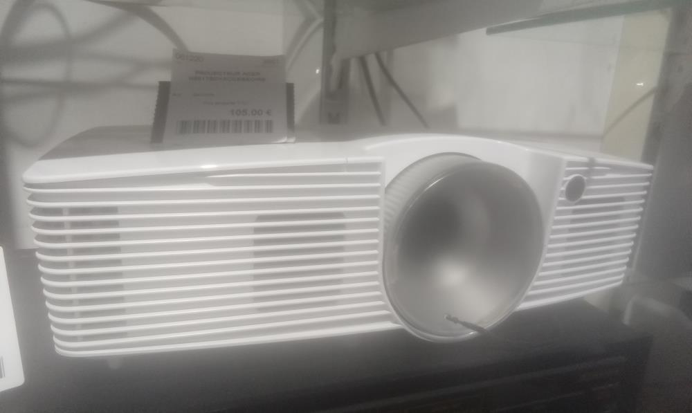 PROJECTEUR ACER H6517BD+ACCESSOIRE