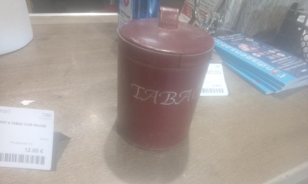 POT A TABAC CUIR ROUGE