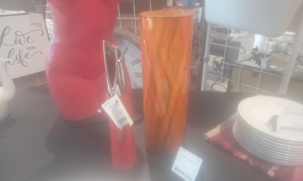 VASE OPALINE ROUGE