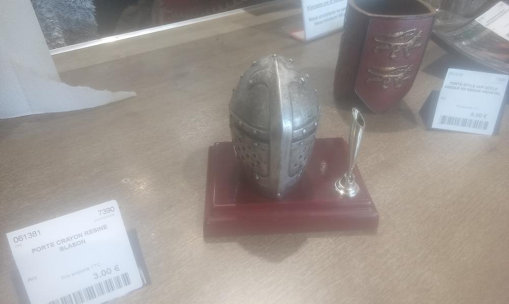 PORTE CRAYON RESINE BLASON