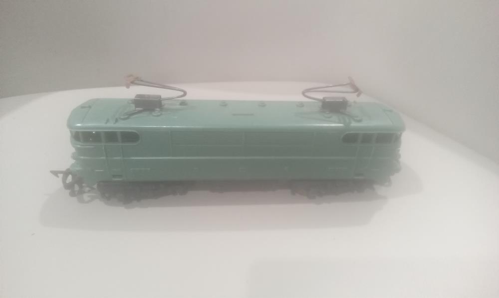 LOCOMOTIVE  GEGE BB9240