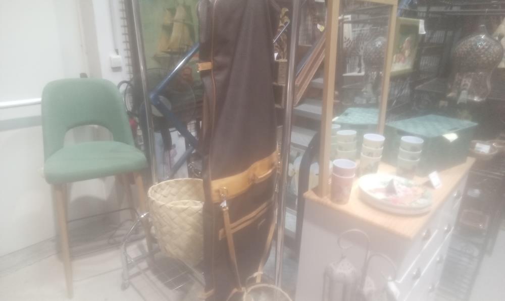 PORTE VETEMENT TED LAPIDUS CUIR ET LOOK