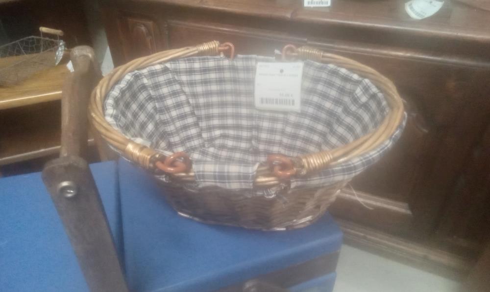 PANIER AVEC TISSUS 2 ANSES
