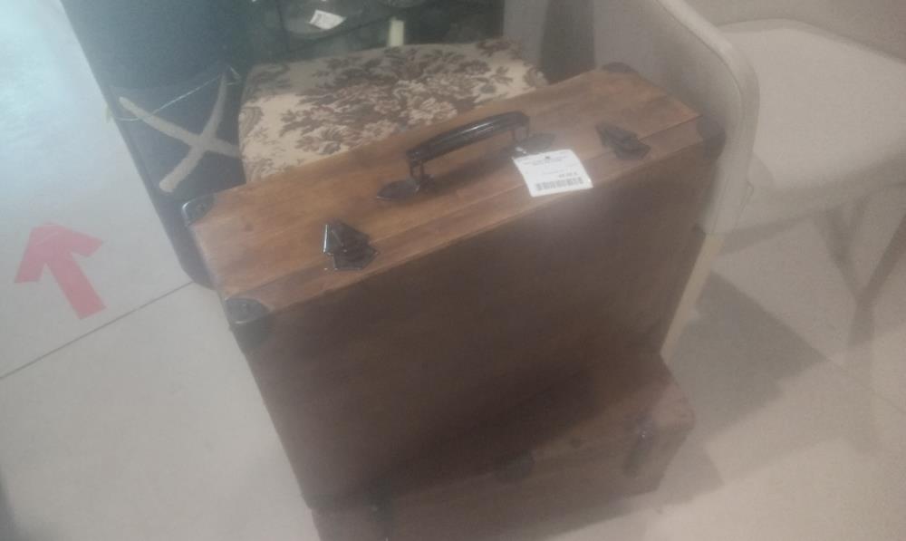 MALLE ANCIENNE BOIS ET METAL PM 1ANSE