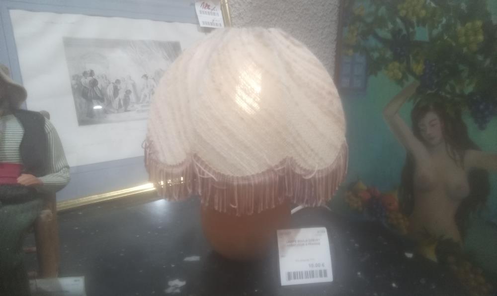 LAMPE BOULE CHEVET +ABATJOUR A FRANGE