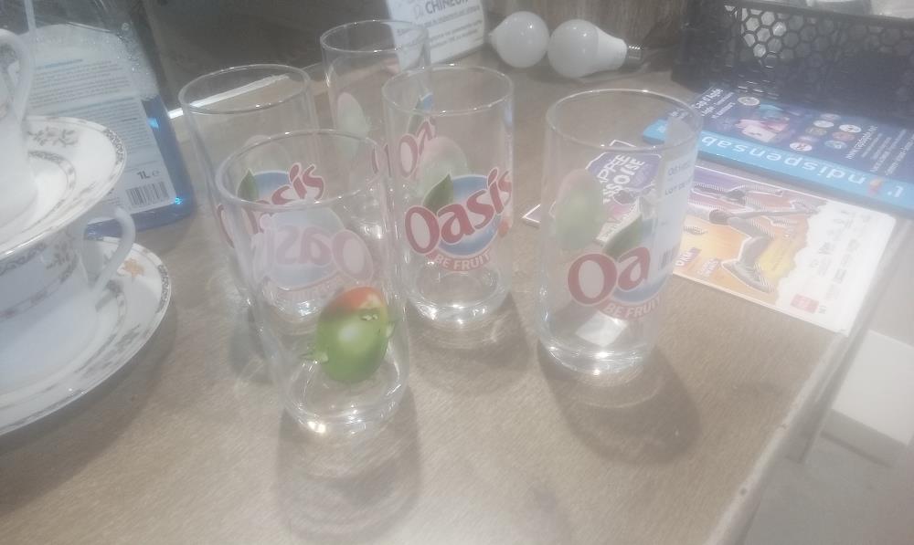 LOT DE VERRES PUBLICITAIRES OASIS