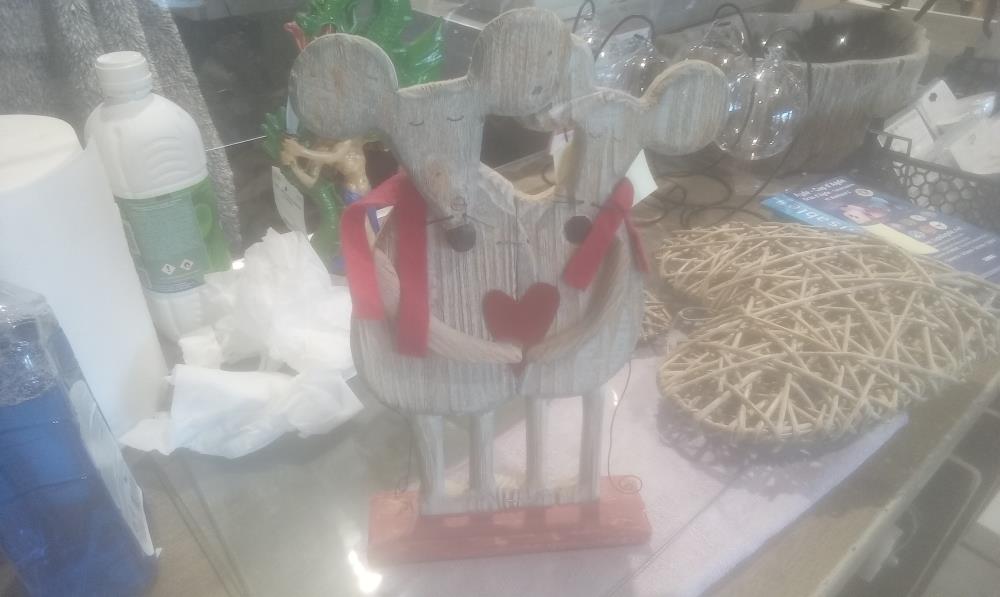 SUJET EN BOIS COUPLE DE SOURIS AVEC COEUR