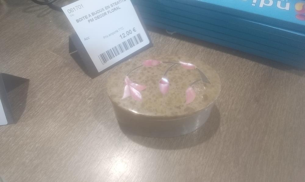 BOITE A BIJOUX EN STEATITE PM DECOR FLORAL