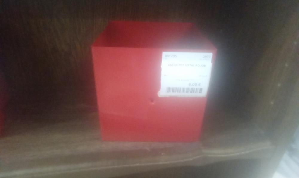 CACHE POT METAL ROUGE