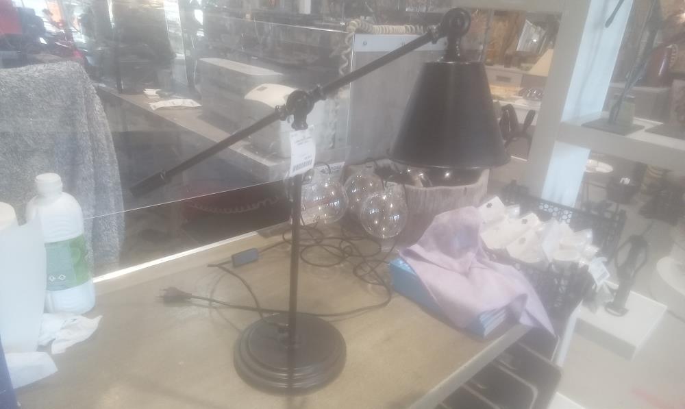 LAMPE METAL A POSER ASPECT VIEILLI