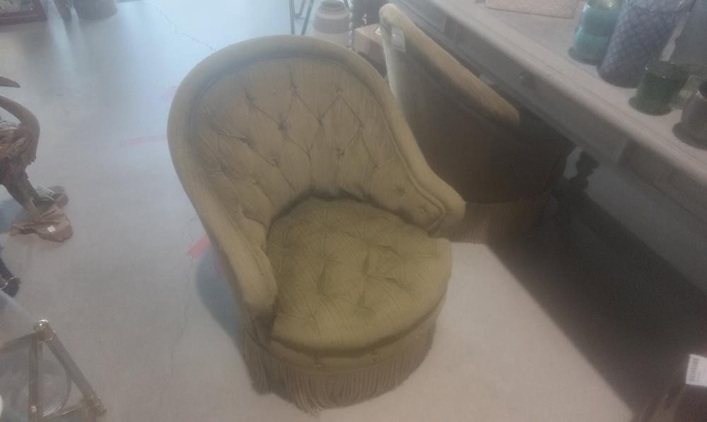 FAUTEUIL TISSUS VERT A FRANGE 1900 EN L'ETAT