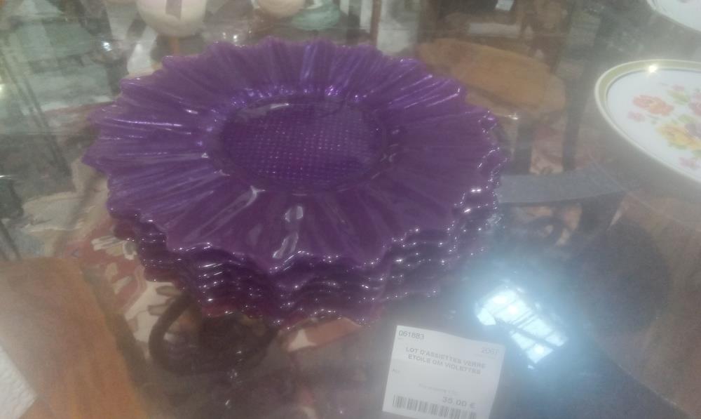 LOT D'ASSIETTES VERRE ETOILE GM VIOLETTES