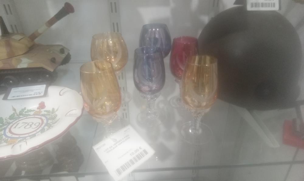 LOT DE VERRES A PIED COULEUR NAPOLEON