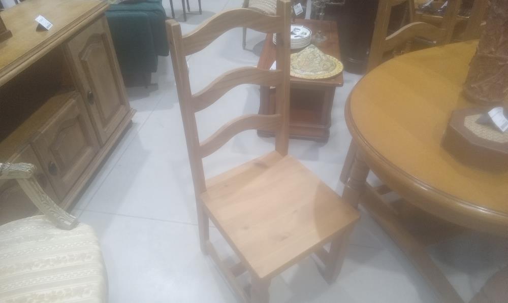 LOT DE 6 CHAISES PIN MIEL