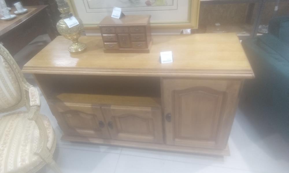 MEUBLE BAS RUSTIQUE 3 PORTES+ NICHE