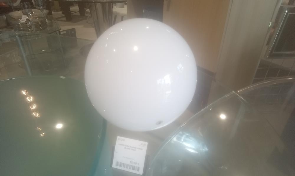 LAMPE IKEA GLOBE VERRE BLANC FADO