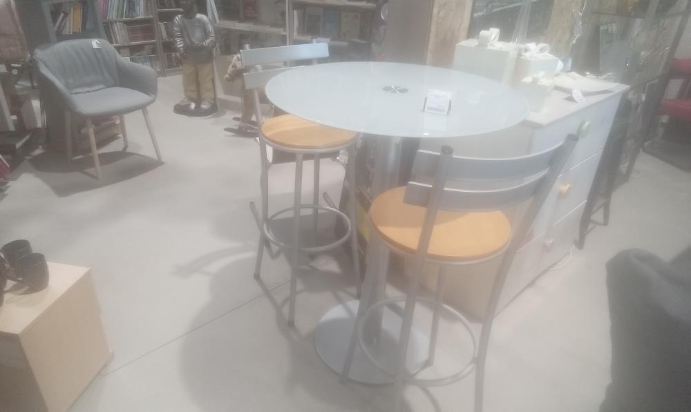 MANGE DEBOUT VERRE+2 TABOURETS