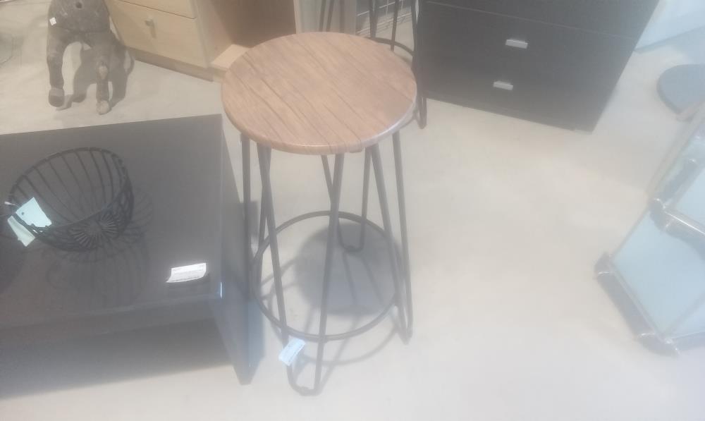 TABOURET PIED METAL ET ASSISE MELAMINEE RUSTIQUE