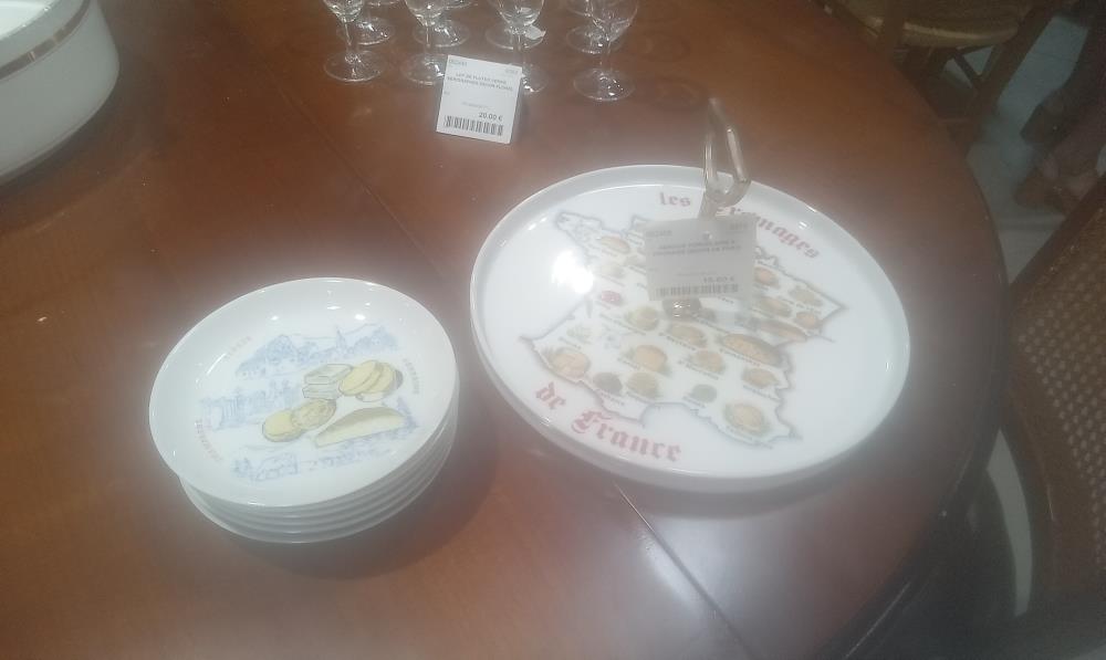 SERVICE PORCELAINE A FROMAGE DECOR DE PARIS