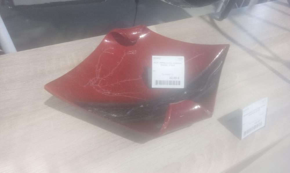 PLAT TERRE CUITE VERNISSE ROUGE  2TONS