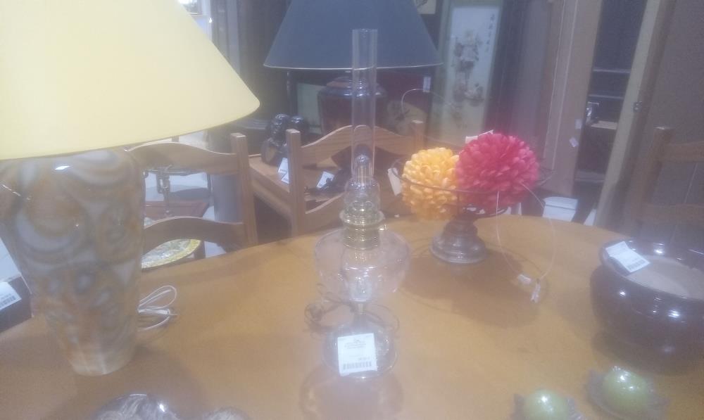 LAMPE A PETROLE ELECTRIFIEE SOCLE LAITON+VERRE VERT+ABATJOUR EN L'ETAT