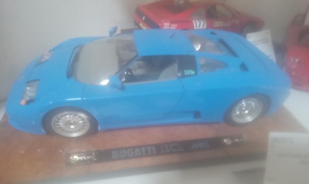 VOITURE BUGATTI 11 1:18 BURAGO