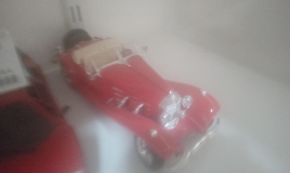 VOITURE MERCEDES BENZ 500 1:20 BURAGO
