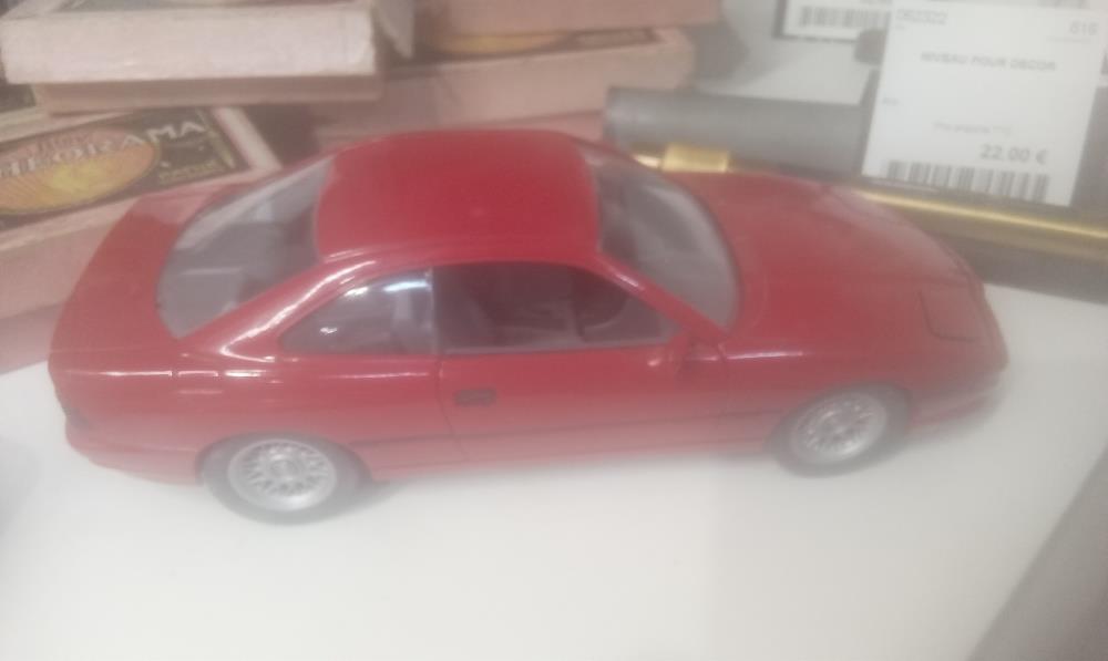 VOITURE BMW 850 I 1:24 SCHABAK