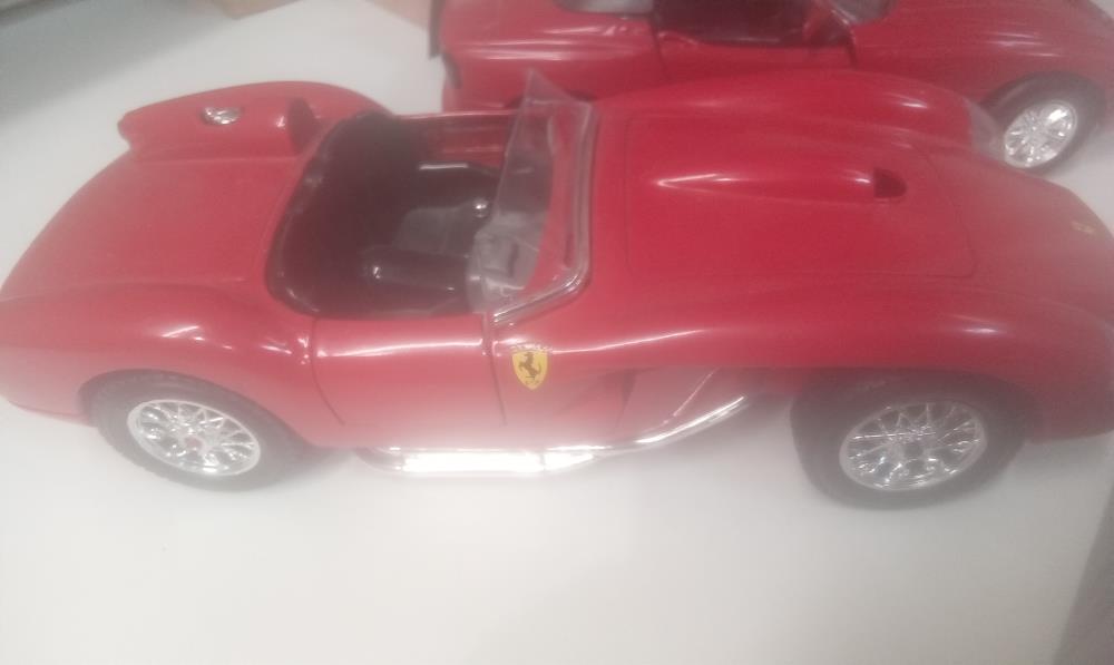 VOITURE FERRARI 25 TESTA ROSSA 1:24 BURAGO