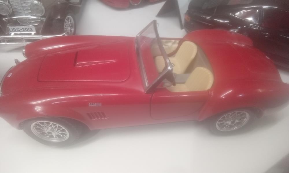 VOITURE   COBRA 427 1:24 BURAGO